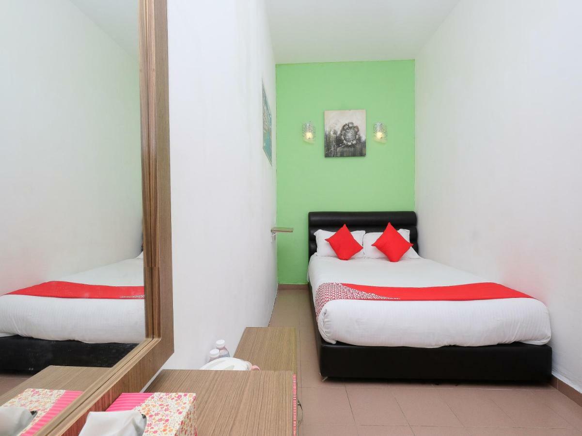 Oyo 850 Gold Star Hotel Chukai Zewnętrze zdjęcie