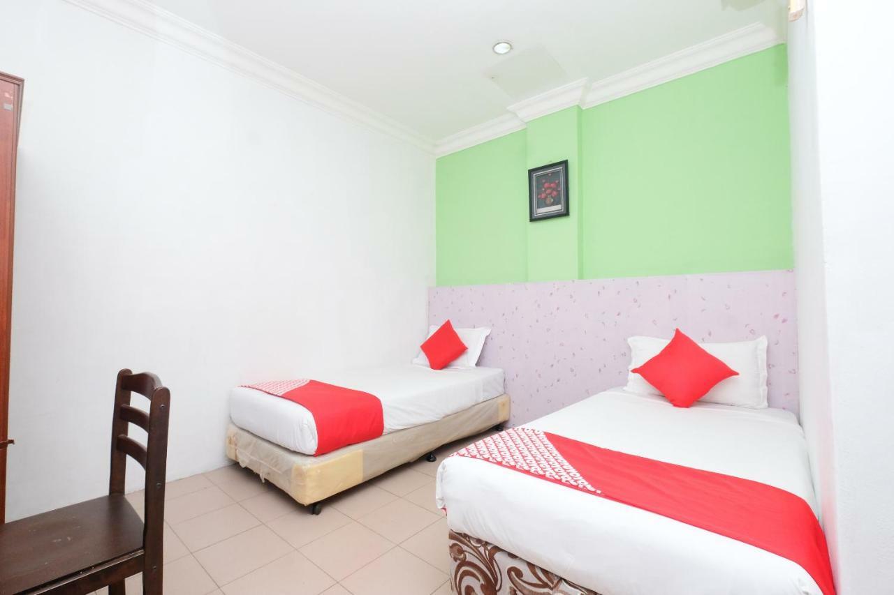 Oyo 850 Gold Star Hotel Chukai Zewnętrze zdjęcie